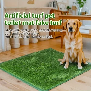 Washable grass-style dog potty mat with a non-slip base—an eco-friendly solution for indoor pet training.